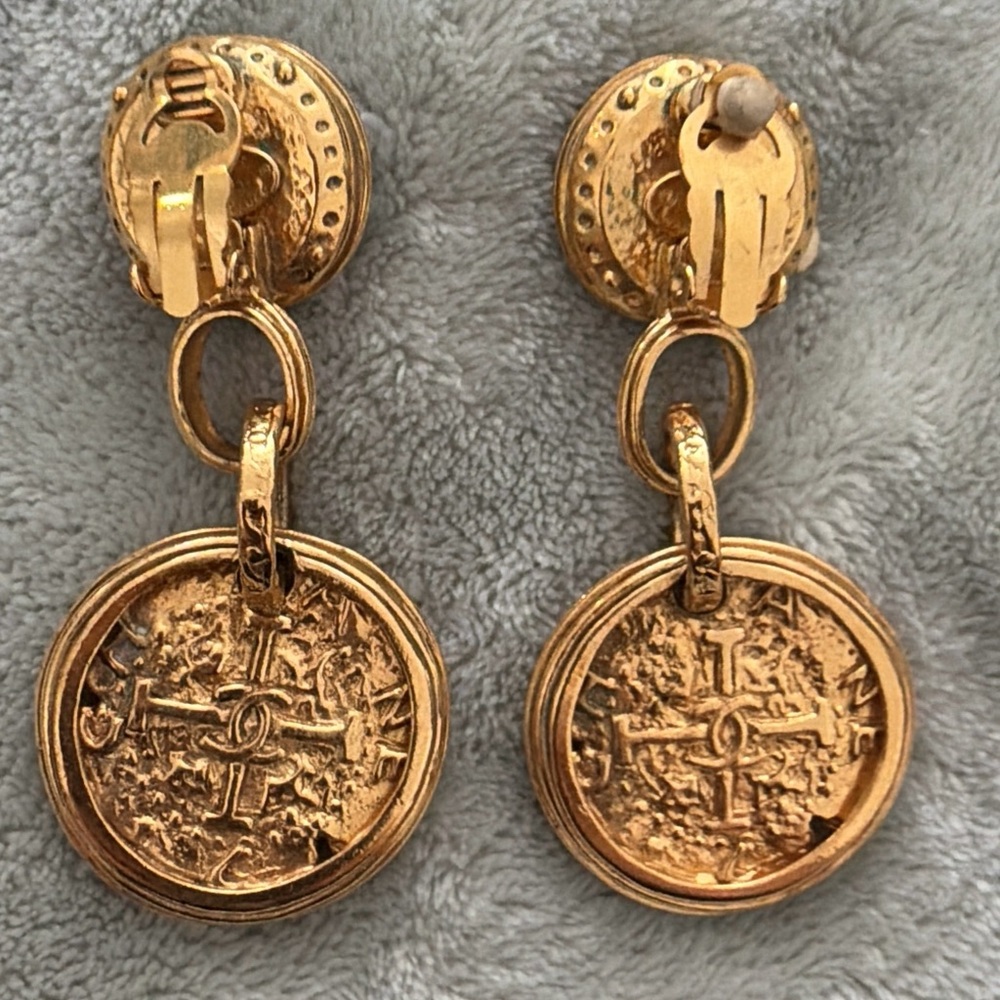 CHANEL Vintage Earrings Gold and Dark Blue Coin Earrings - Picture 3 of 6